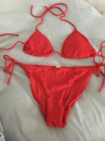 Bikini rouge