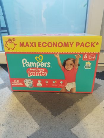 Carton Pants Pampers taille 5