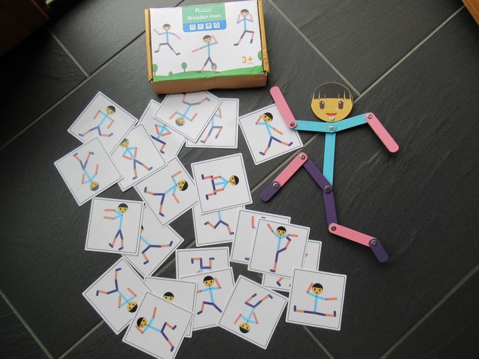 Mannequin articulé en bois avec cartes neuf