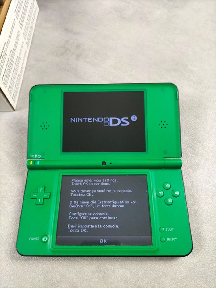 Console Nintendo DSi XL – Édition verte – Complète en boîte - photo numéro 11