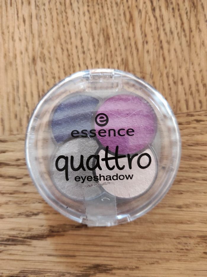 Fard à paupières essence