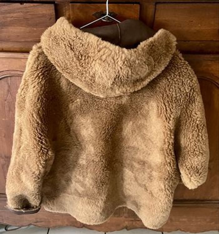 Manteau fausse fourrure , marron , avec capuche - photo numéro 3