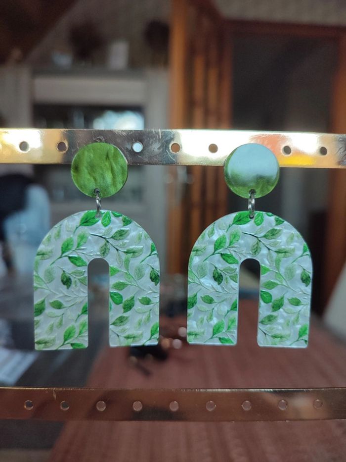 Boucle d'oreille feuillage - photo numéro 2