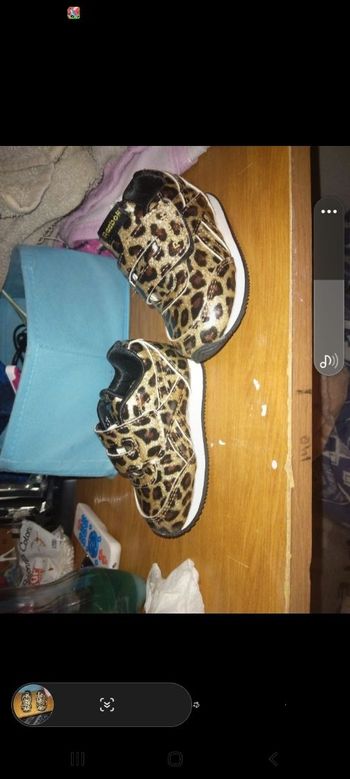 Ven des chaussures filles