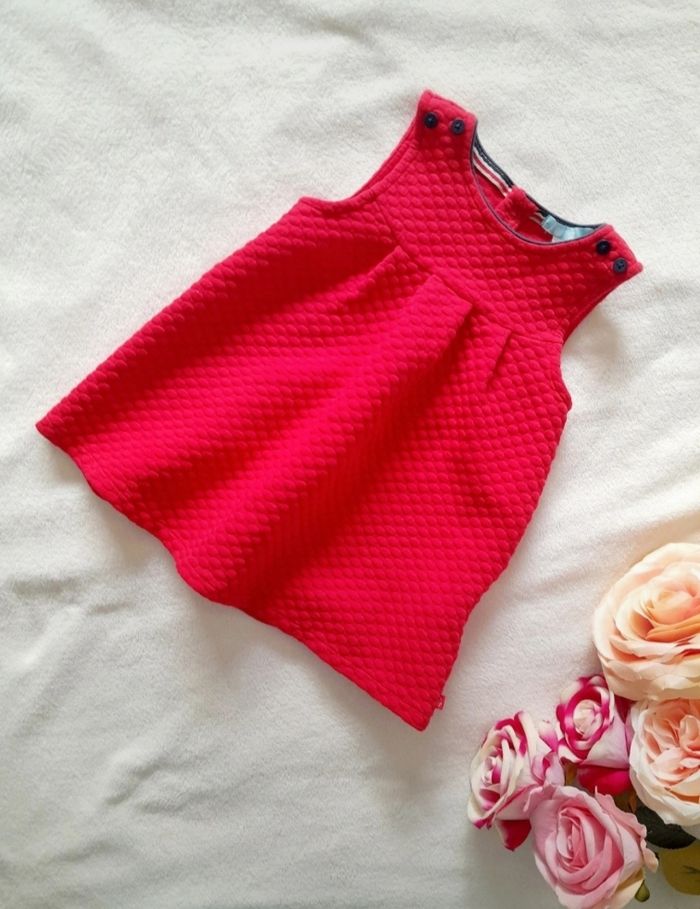 Robe hiver rouge  sans manches 12 mois  Obaïbi