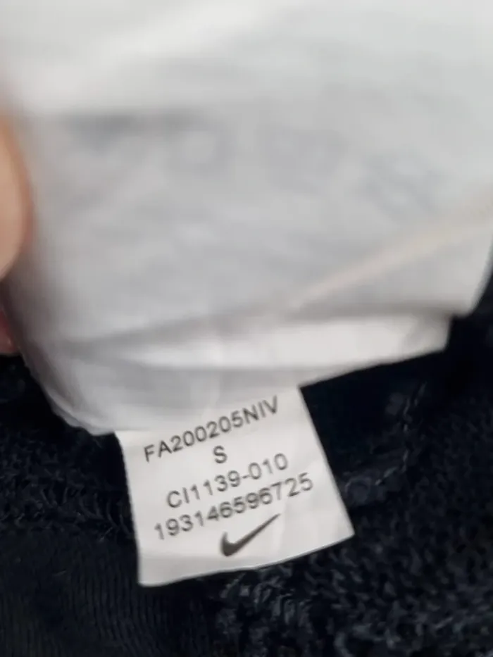 Sweat à capuche noir Nike – Taille S Femme (mesures en photos) - photo numéro 11