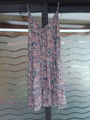 Robe à bretelles réglables 