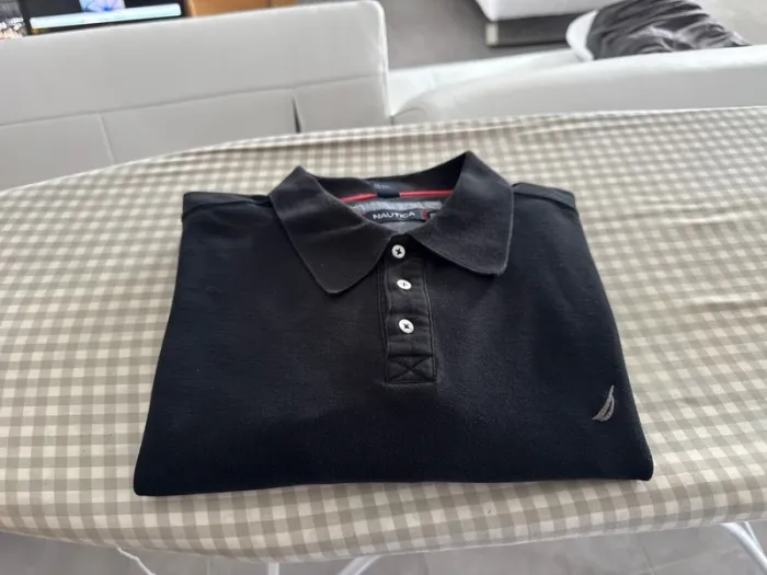 Polo noir - photo numéro 5