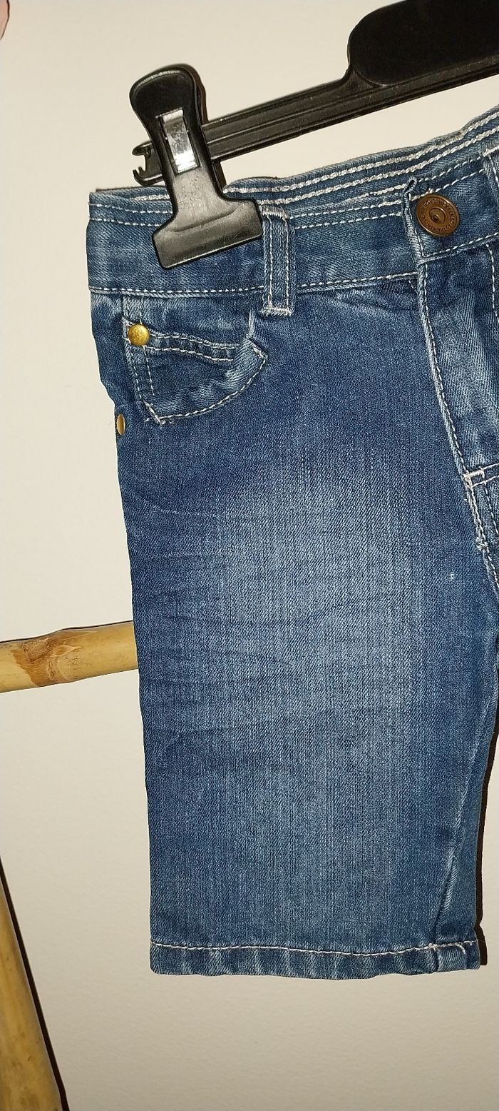 Short/ bermuda En jean État neuf 2 ans - photo numéro 5