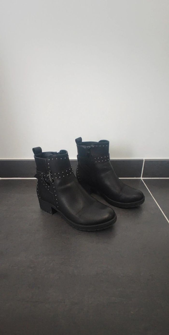 Paires de bottines noires taille 38