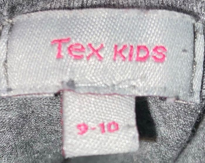 Sous pull couleur gris taille 9/10 ans