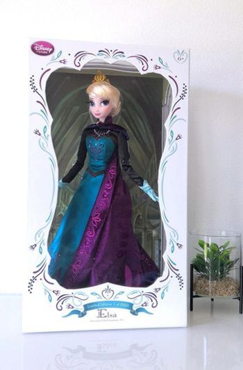Poupée édition limitée Elsa "La Reine des neiges" Disney NEUVE