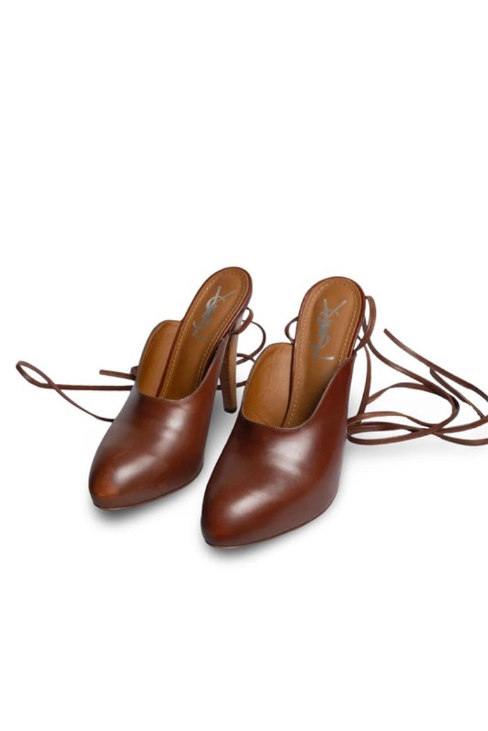 Sabots à talons en cuir bout pointu et lacé Yves Saint Laurent Taille 38,5