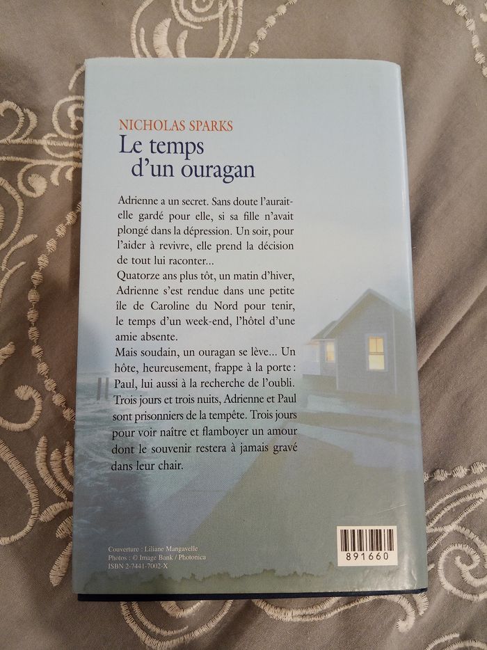 Livre (20) 📚 Le temps d'un ouragan - photo numéro 2