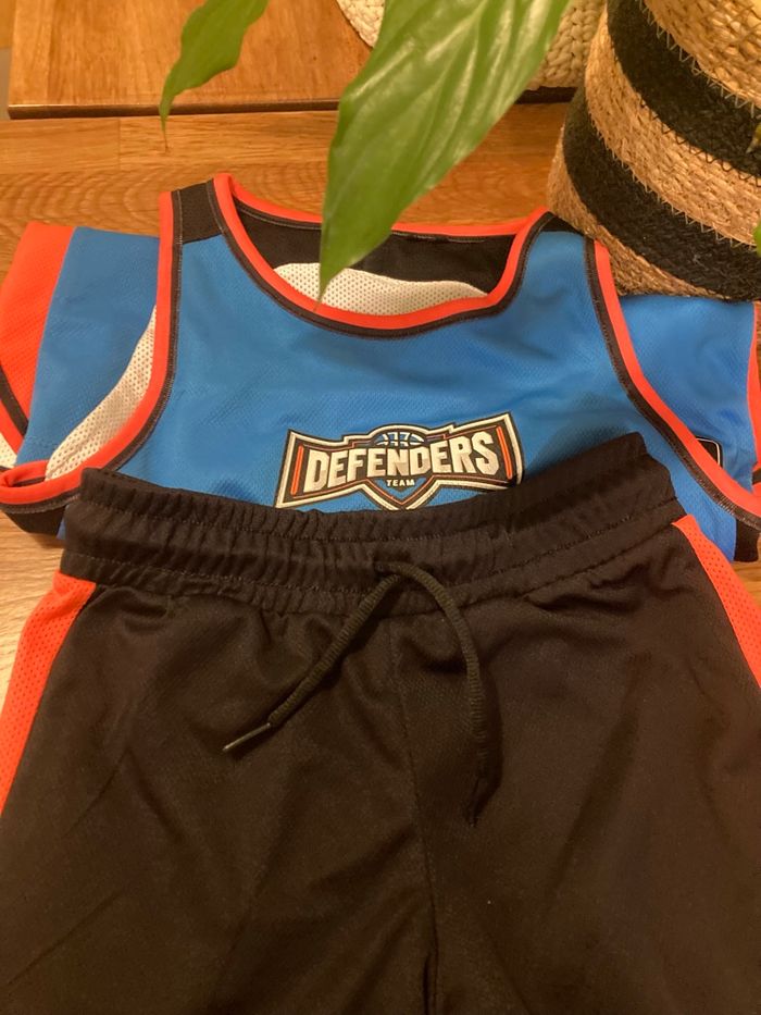 Tenue basket enfant 8 ans - photo numéro 10