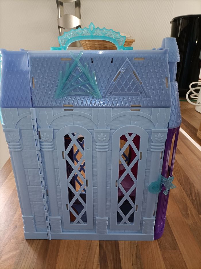 Château Reine des Neiges - Chambre Elsa - photo numéro 8