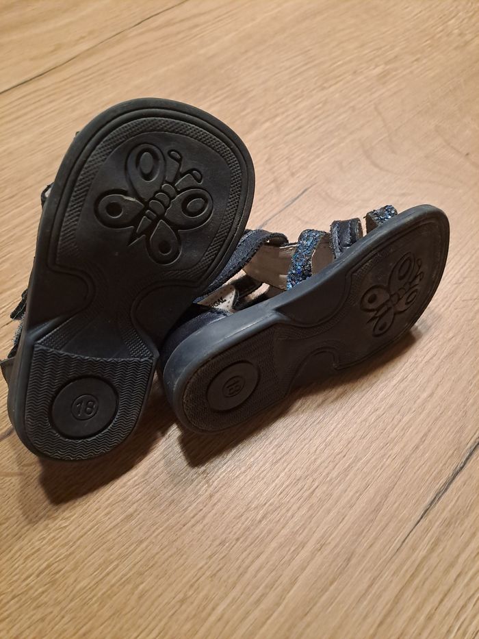 Chaussures en cuir premiers pas - photo numéro 2
