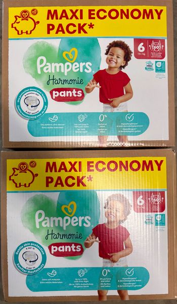 Lot de 2 cartons de couches Pampers Harmonie Pants taille 6 120 couches