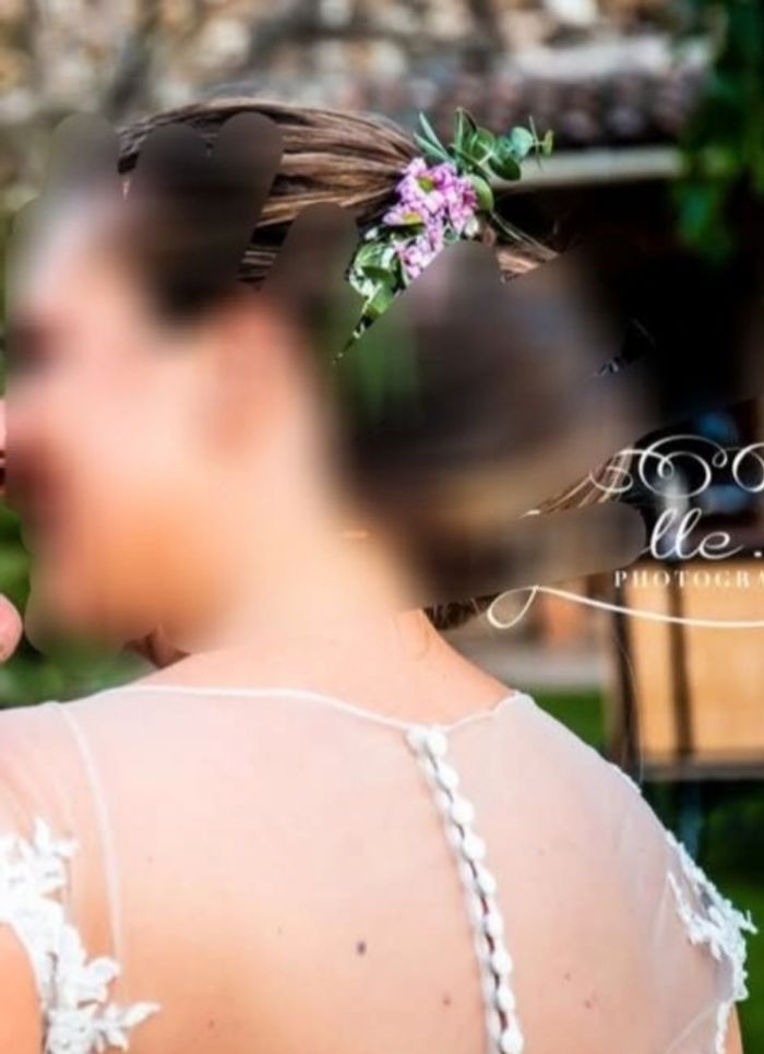Robe de mariée avec jupon cerceau et voile brodé - photo numéro 7