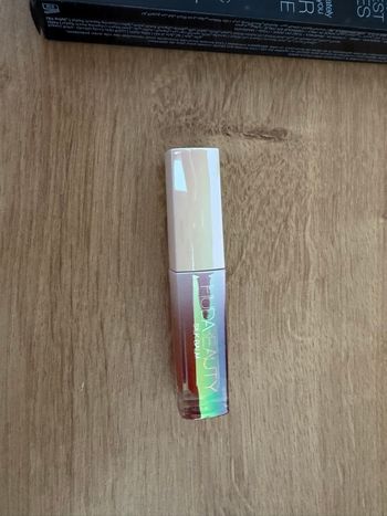 Gloss Huda beauty