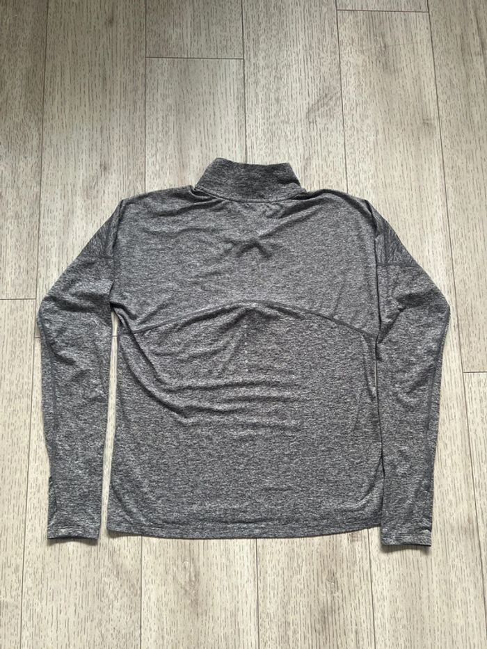 Haut Nike - photo numéro 5