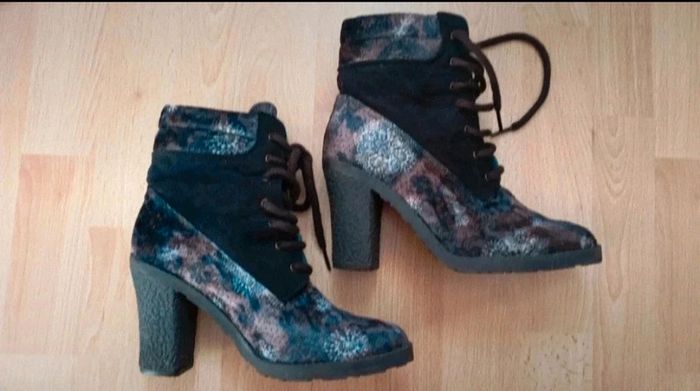 Bottines Desigual taille 38