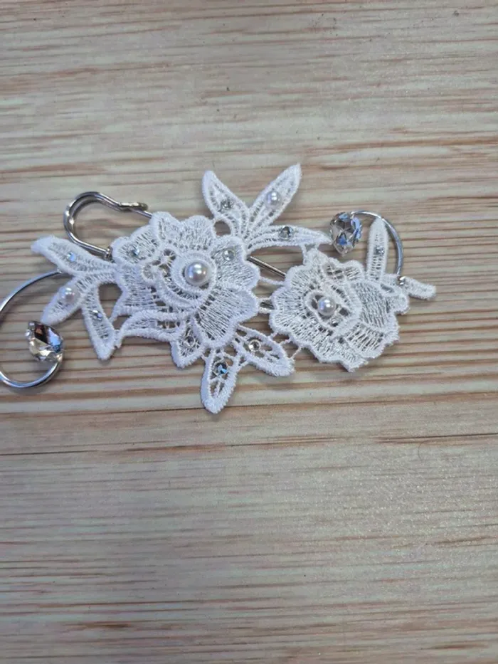 Broche pour robe - photo numéro 2