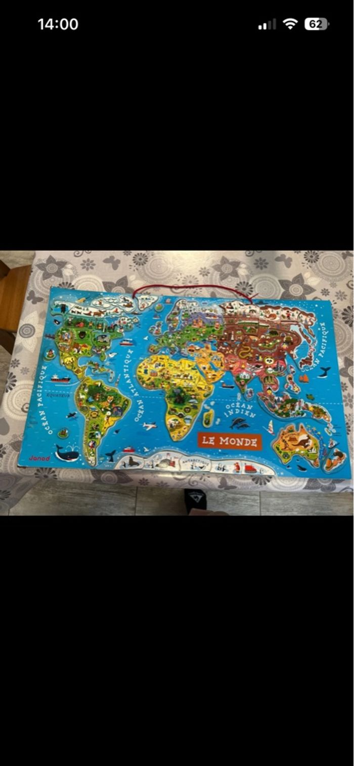Puzzle le monde Janod