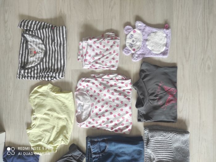 Lot vêtements fille diverses tailles - photo numéro 2