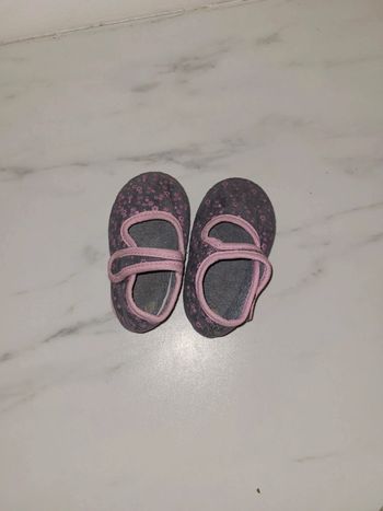 Chaussons fille 20