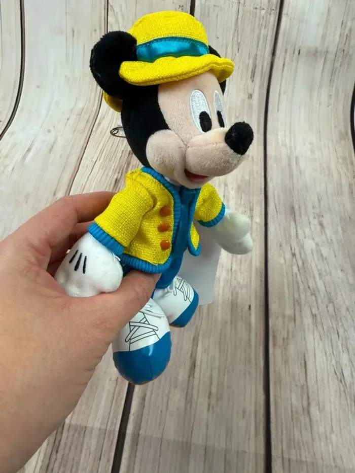 Peluche Disney Mickey Mouse import Japon Tokyo Disneyland - photo numéro 3