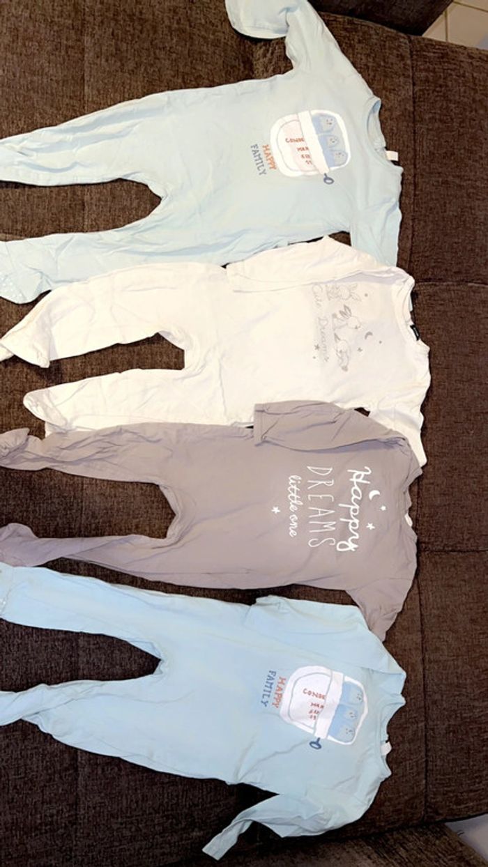 Lot de 4 pyjamas 2 ans en petit colis