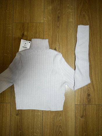 Pull court blanc col montant