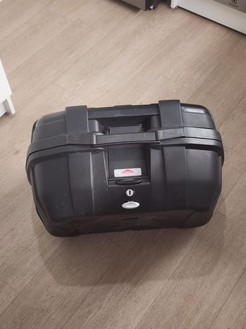 Top-case GIVI ~45 L – Monokey