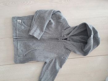 Gilet gris 12 mois