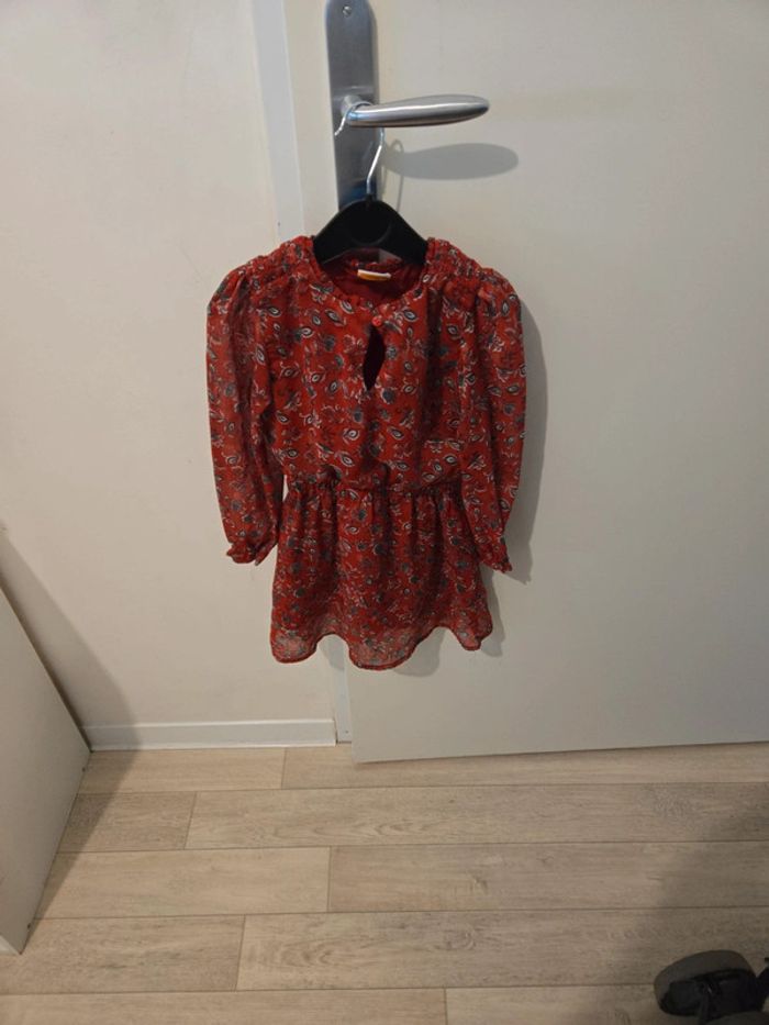 Robe enfant 5ans tape à l'œil