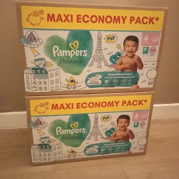 Lot Pampers harmonie taille 4 (168 couches)