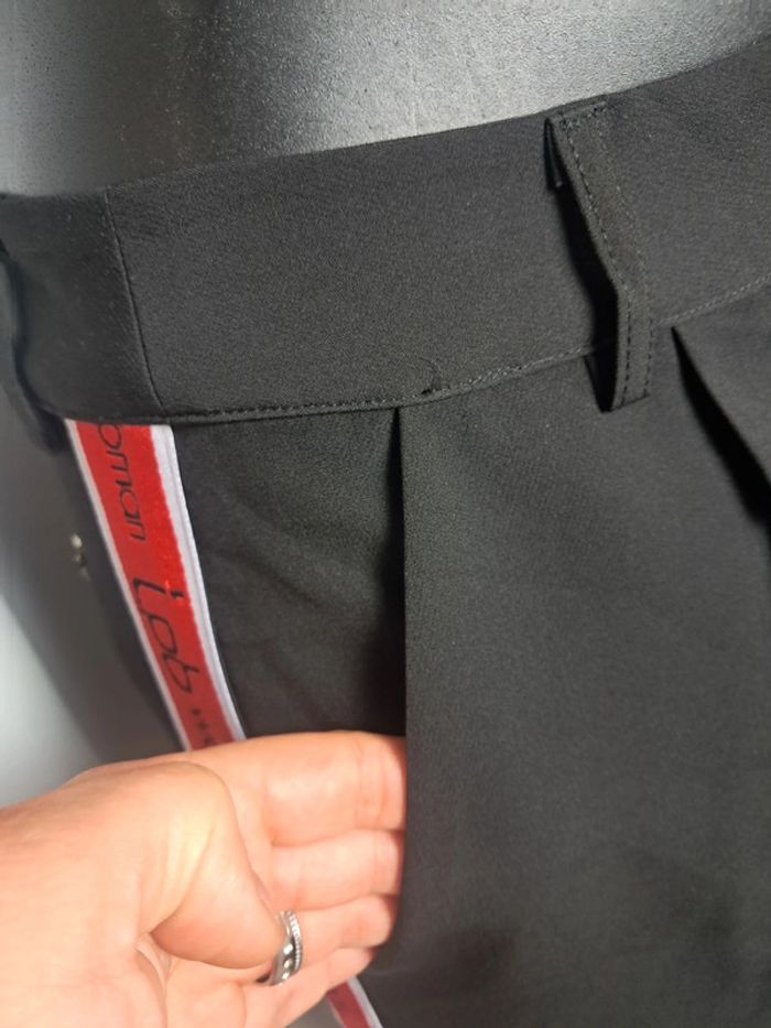 Les petites bombes pantalon ajusté T.36 neuf - photo numéro 3