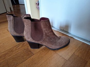 Bottines marrons façon daim