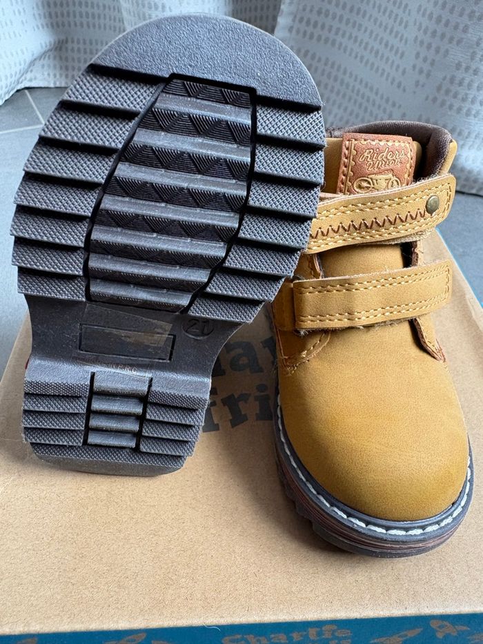 Chaussures taille 21 - photo numéro 3