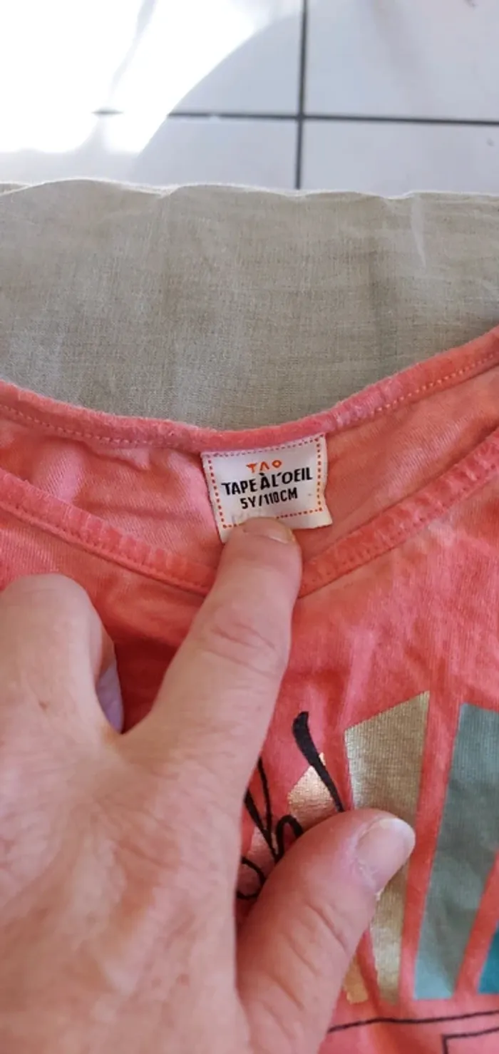 Jupe et tee shirt tape à l'œil - photo numéro 6