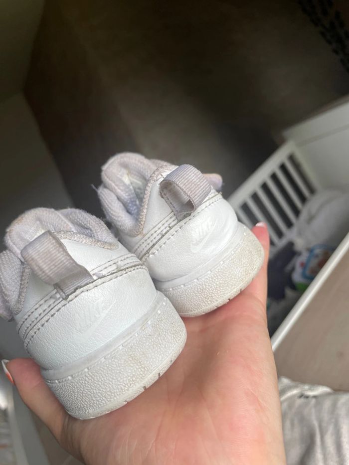 Nike blanche - photo numéro 4