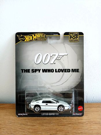 Hot Wheels Premium Pop Culture 007 The Spy Who Loved Me