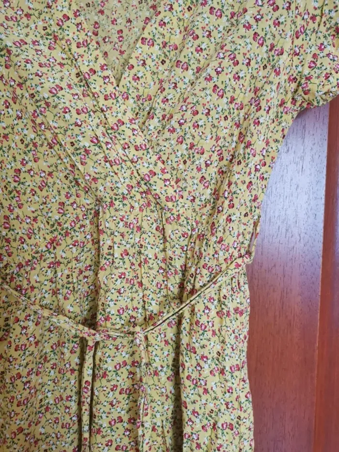 Robe jaune fleuri taille M - photo numéro 2