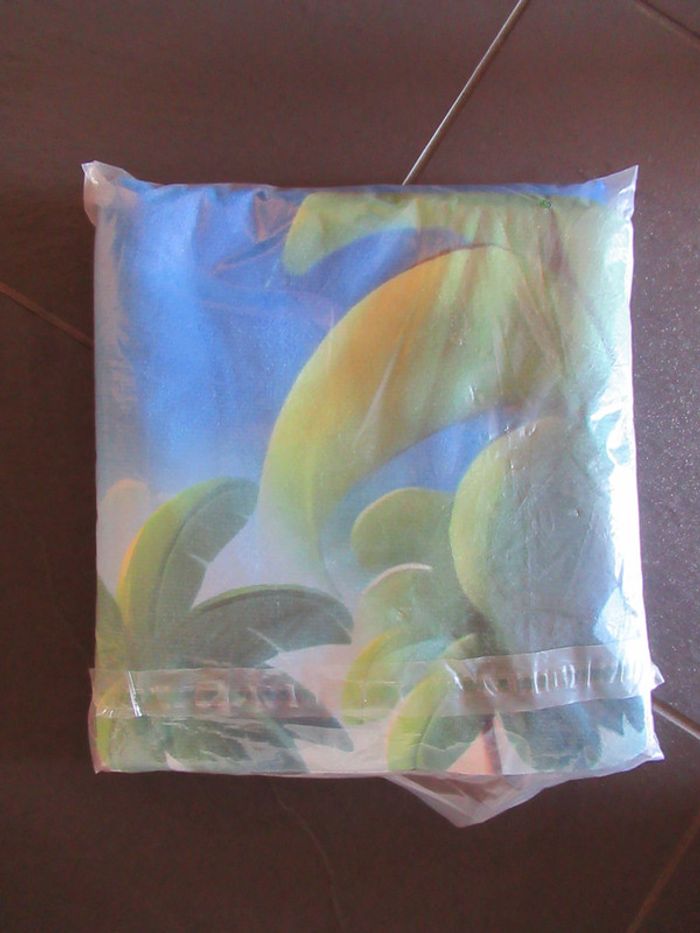 Serviette de plage Stitch neuve (drap de bain) - photo numéro 2