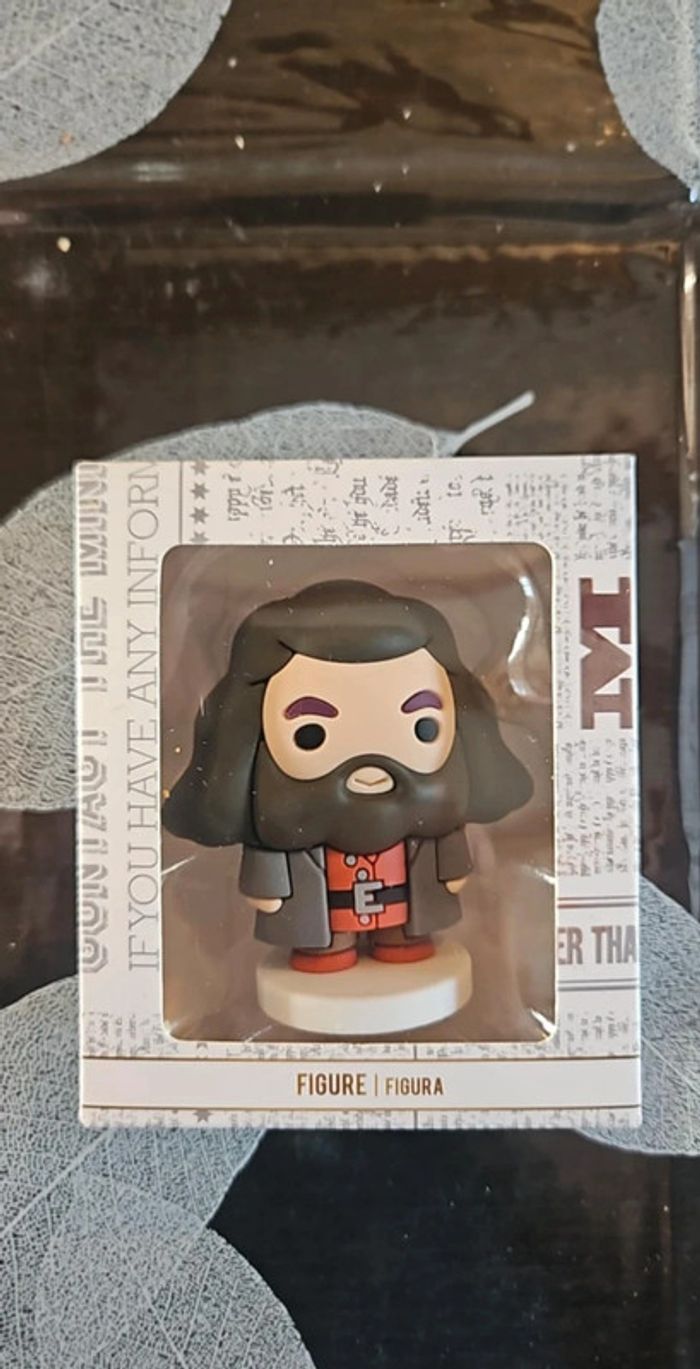 Petite figurine hagrid neuve