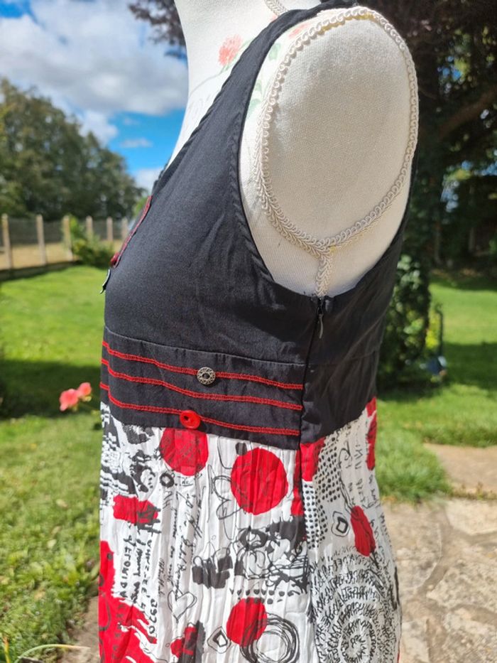 Cache cache robe noire rouge * taille 42 * - photo numéro 5