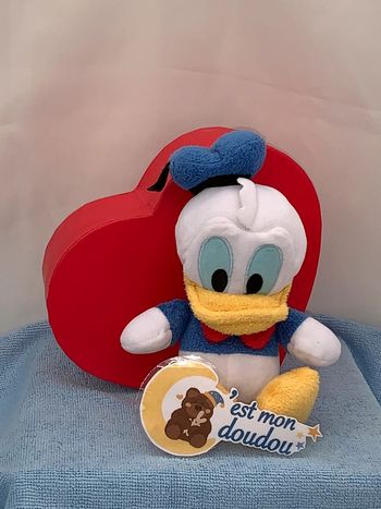 DY127 doudou Donald disney