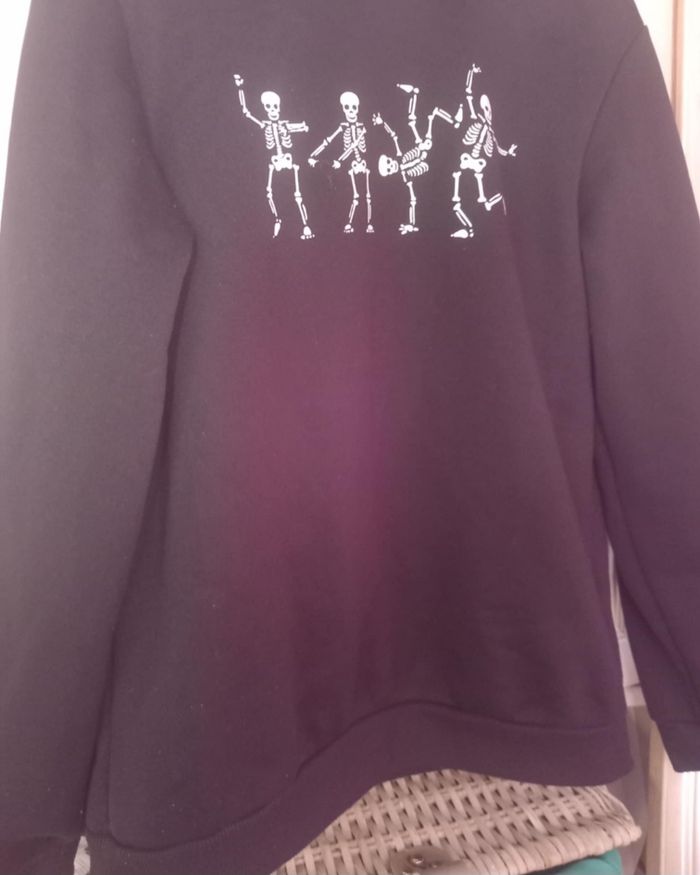 Pull avec squelettes taille L Shein - photo numéro 3