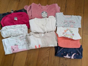 Gros lot bébé fille 3 mois gilets pyjama haut bodie